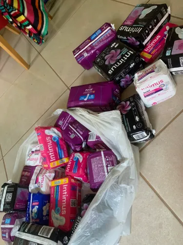Vende se absorventes da marca íntimos !!! Vendo a unidade e se quiser um kit 