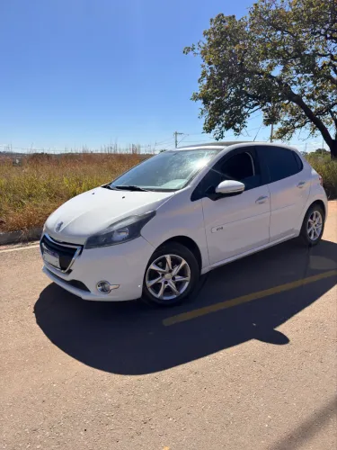 Peugeot 208 Allure 1.5 Flex 8V 5P 2015