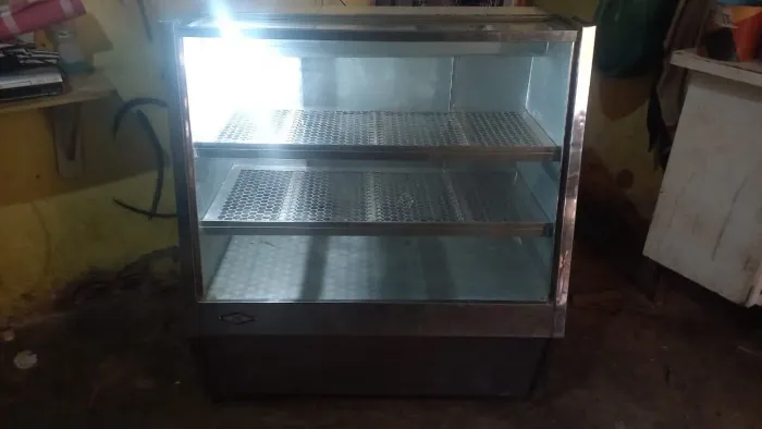 Vendo balcão quente