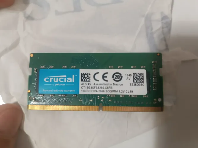 16GB DDR4 2666MHz SO-DIMM Crucial - Excelente Estado