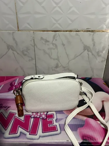 Bolsa Feminina Branca Tiracolo Com Zíper Conservada