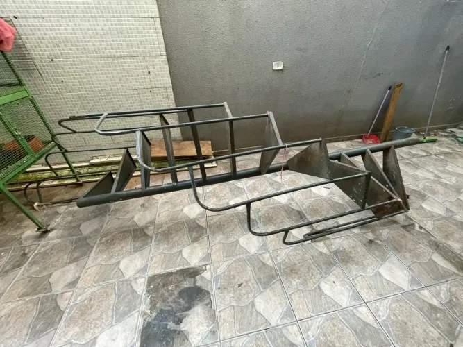 Escada Caracol Preta