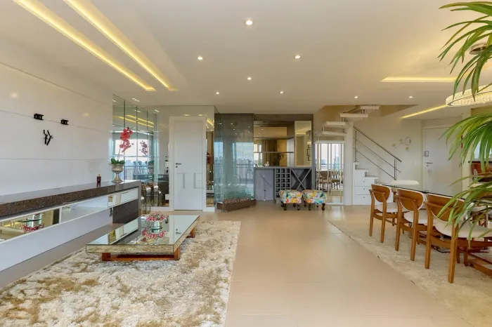 Apartamento com 3 quartos à venda,181 m2, ÁGUA VERDE, CURITIBA - PR