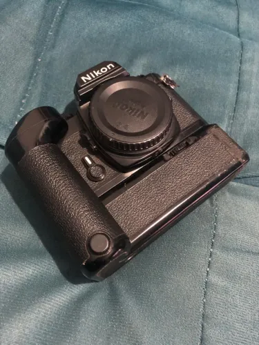 NIKON FM ANALÓGICA COM MOTORDRIVE