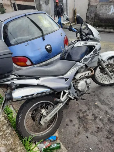 NX 4 Falcon, 2008, moto bem conservada.