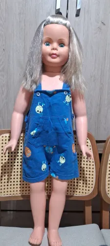 Boneca amiguinha.