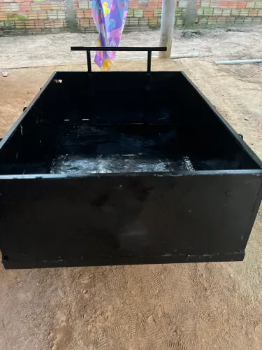 Vende-se carrocinha para moto