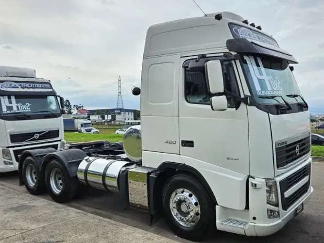 Volvo FH 460 6x2 Globetrotter Ano 14 Teto Alto Automático  Mola Interna Nova - REPASSE