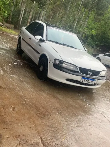 Chevrolet Vectra CD 2.2 16V / 2.0 16V Mec./aut. 1998