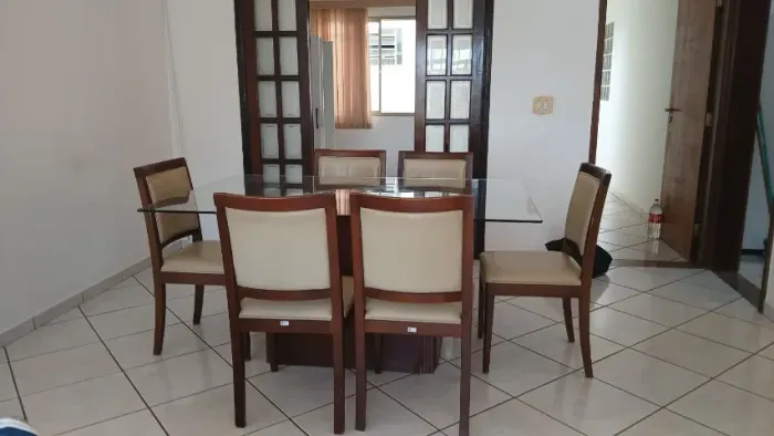 Conjunto mesa de jantar ( tampo de vidro) com 6 cadeiras