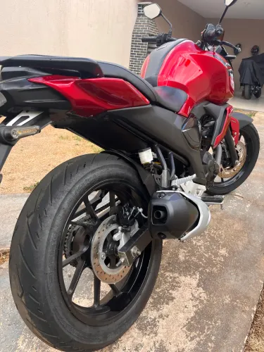 Yamaha FZ15 2022 Vermelha | IPVA 2026 Pago