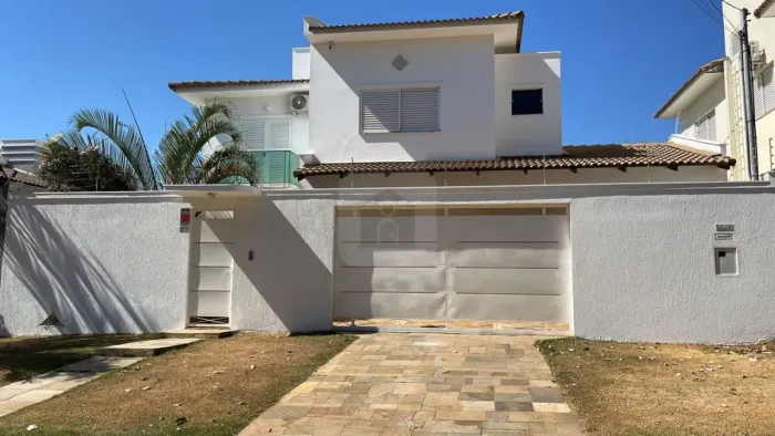 Casa para locação no bairro Karaiba