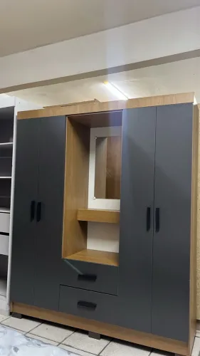 Guarda roupa com espelho casal frete grátis
