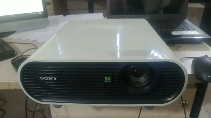 Projetor Sony VPL - ES7 Sem Controle Remoto Funcionando perfeitamente