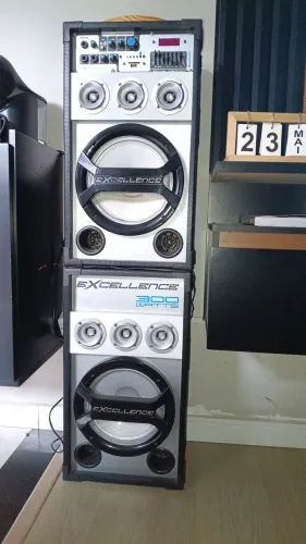 CAIXAS NKS MUITO POTENTES IDEAL PARA KARAOKÊ 