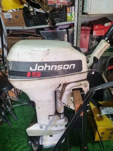 Motor de popa Jonhson