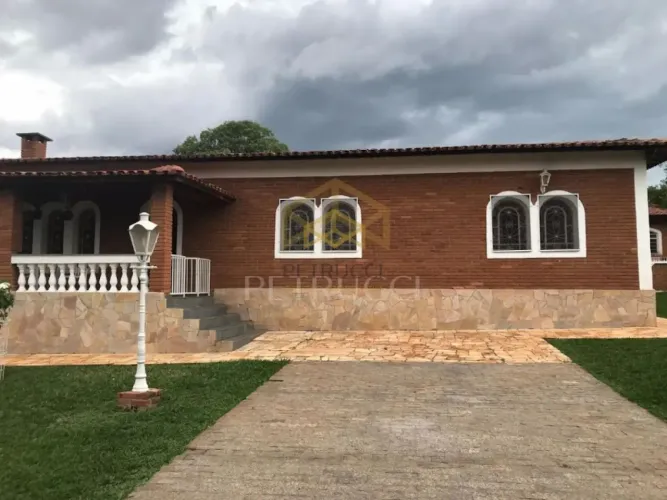 EXCELENTE CASA A VENDA NO CONDOMÍNIO XANGRILA