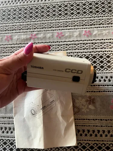 Câmera Industrial Toshiba IK-527A (CCD) - Antiga