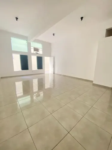 SALA COMERCIAL TÉRREA
