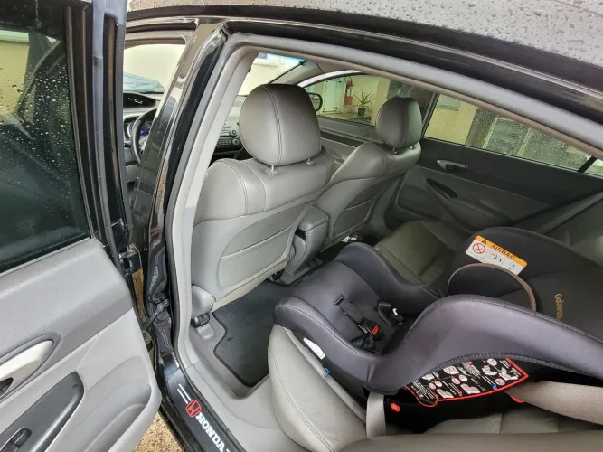 Honda Civic Sedan LXS 1.8/1.8 Flex 16V Aut. 4P 2010