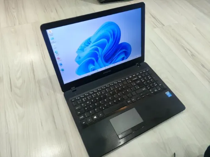 Notebook Samsung Intel Core i3 RAM 8GB, SSD 256GB, Tela 15.6" Full HD