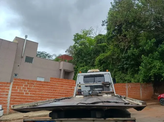 Vendo VW 8/150E Caminhão Guincho Plantaforma