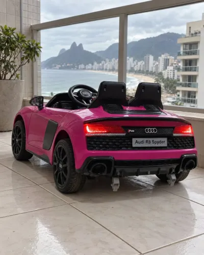 Só hoje Audi original rosa r8 spyder infantil com bateria nova 