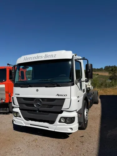CAMINHÃO MERCEDES BENZ ATEGO 1726