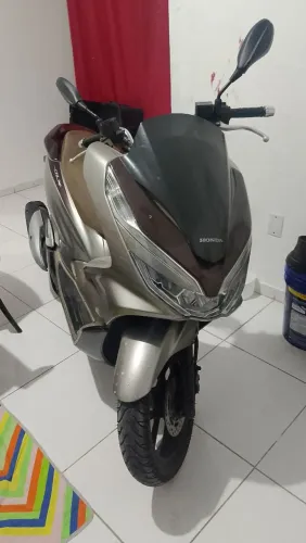 PCX DLX 2022 chave presencial 