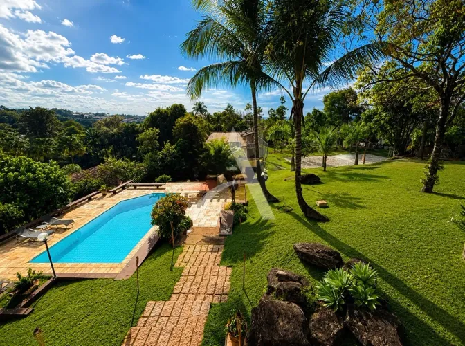 Casa à venda com terreno de 5.000m² no Gramado em Campinas / SP