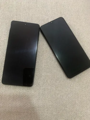 2 Celulares Samsung com Defeito - Galaxy M52 5G + Galaxy A20