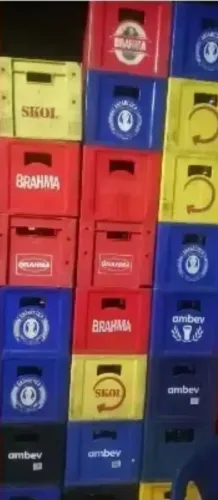VENDE-SE ENGRADADOS DE CERVEJA 600mL (COMPLETOS COM VASILHAMES)