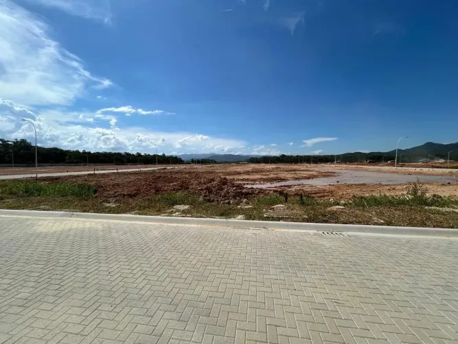 Terreno de 180m² no Montenegro Deltaville Marine, em Biguaçu
