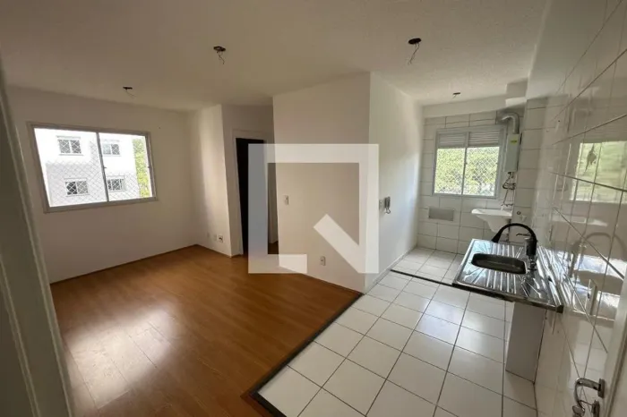 Apartamento à Venda - Vila Carmosina, 2 Quartos, 42 m2