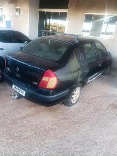 Renault Clio Authentique 1.0/1.0 Hi-power 16V 3P 2004