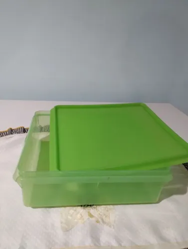 Max caixa Tupperware