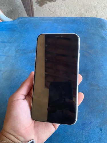 iPhone 11 64B branco 