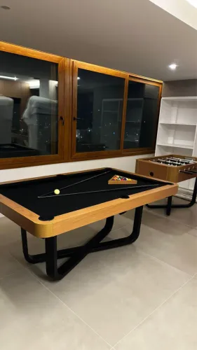 Mesa de bilhar e jantar de alto padrão
