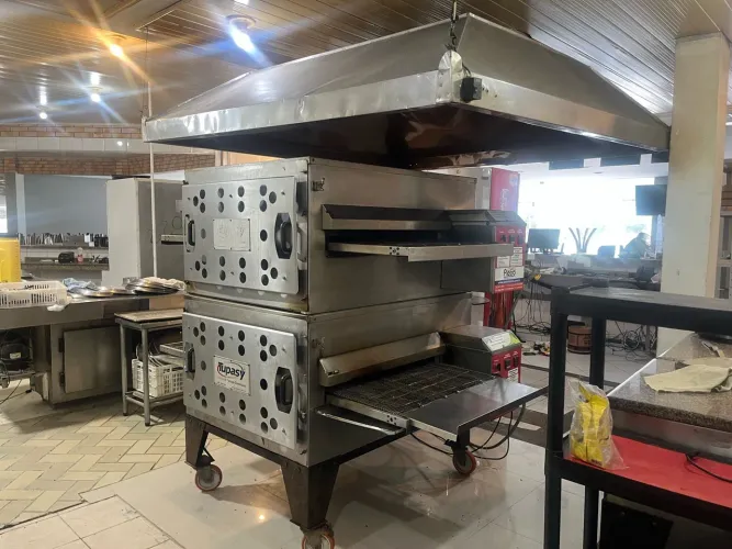 Forno tupasy pizza