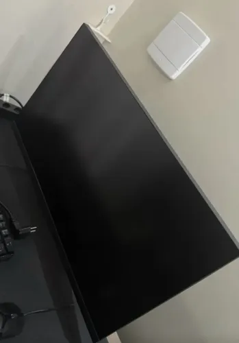MONITOR AOC. 27 POLEGADAS. 180HZ