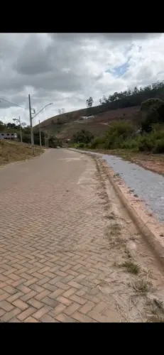 Oportunidade Única! Lote excelente 40mil abaixo do que vale! 233m2 - Na Rua Principal!