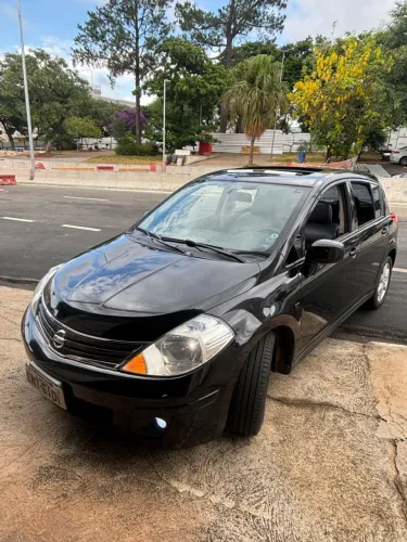 Nissan Tiida SL 1.8/1.8 Flex 16V Aut. 2010