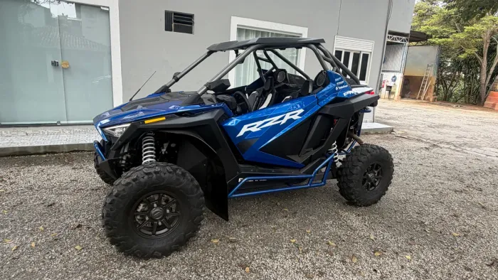 Polaris RZR Pro XP Ultimate 2021 - Rockford Fosgate 2900 KM ÚNICO DONO