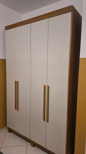 Guarda Roupa 4 Portas 8 Gavetas - Conservado