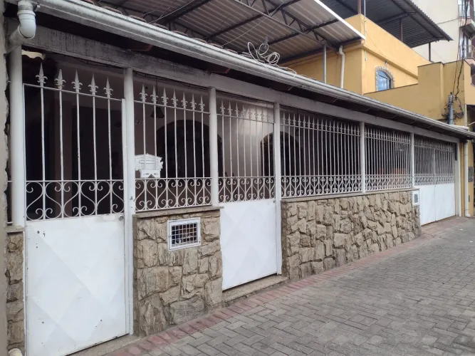 Portões  de ferro fundido