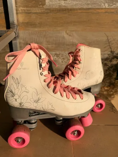 Patins 4 Rodas Gonew Quad Retrô Florido 