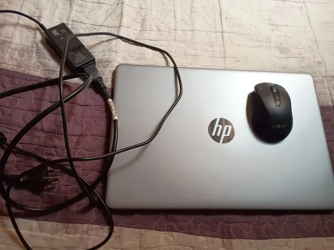 Vendo notebook novo sem defeitos , com carregador e mousse