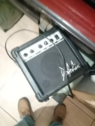 Caixinha de som pra guitarra