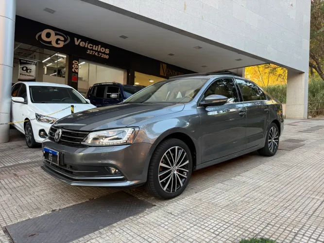 Volkswagen Jetta Highline 2.0 TSI 16V 4P Tiptronic 2017