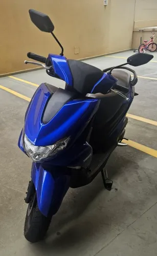 Vendo Yamaha Fluo 125 ABS, ano 2022/2023, em excelente estado de conservação.